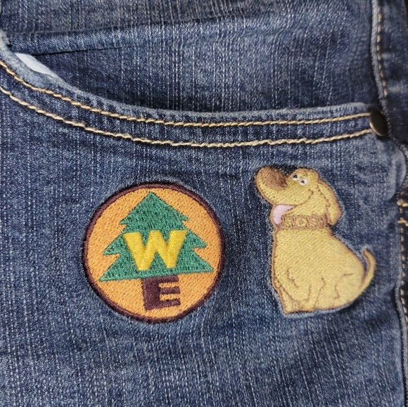 Torrid Pixar UP Bermuda Shorts! Sz 20 tooooooo big for me - Picture 4 of 5